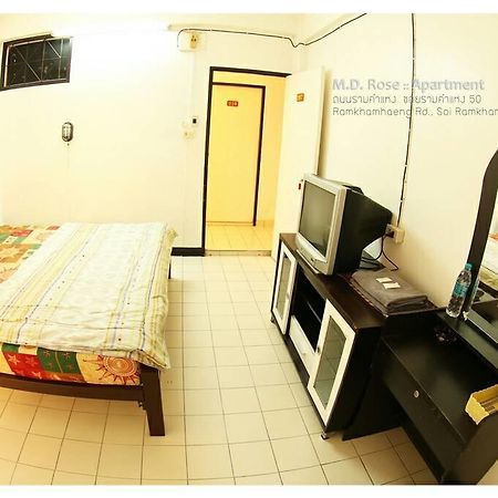 Md Rose Apartment Bangkok Buitenkant foto