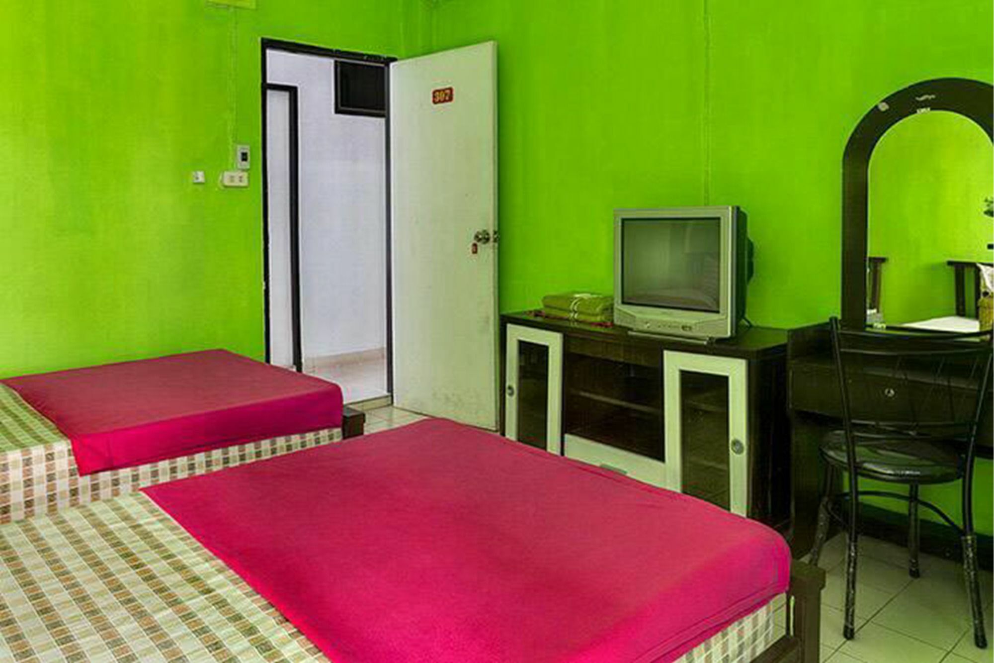 Md Rose Apartment Bangkok Buitenkant foto